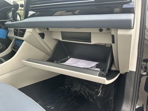 New 2026 Volkswagen Jetta SE image 32