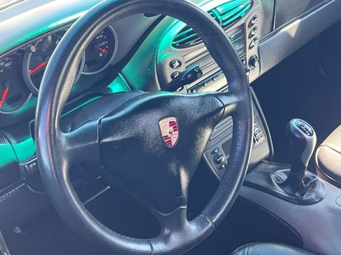 Used 2002 Porsche Boxster RWD image 9