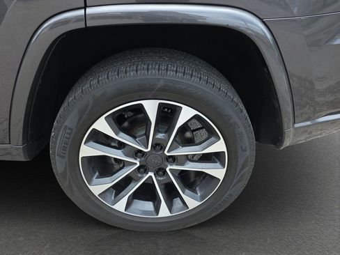 Used 2019 Jeep Grand Cherokee Altitude AWD/4WD image 5