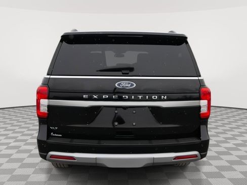 Used 2024 Ford Expedition XLT image 6