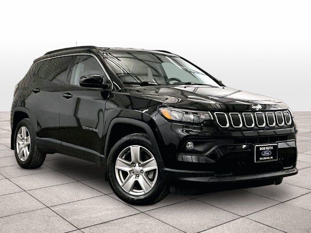 Used 2022 Jeep Compass Latitude w/ Convenience Group AWD/4WD image 2