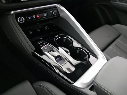New 2025 Audi Q5 Premium Plus image 22