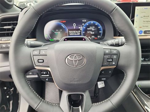 New 2025 Toyota Crown Signia image 12