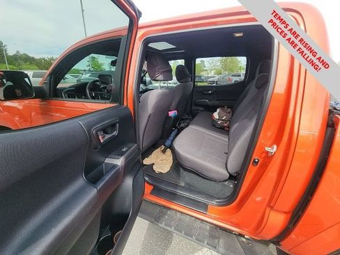 Used 2016 Toyota Tacoma TRD Sport w/ Premium & Technology Package image 24