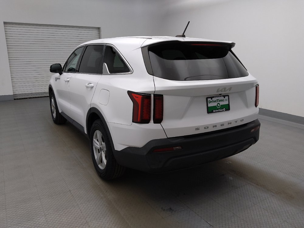 Used 2022 Kia Sorento LX FWD image 5