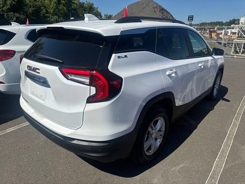 Used 2023 GMC Terrain SLE w/ Driver Convenience Package FWD image 14