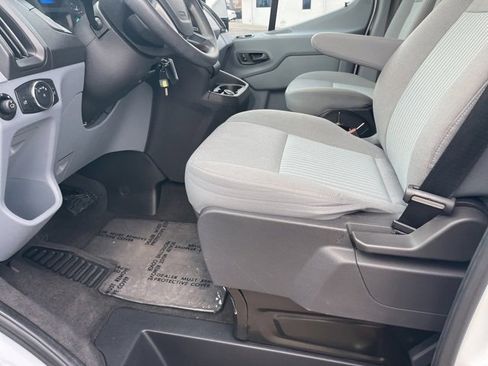 Used 2018 Ford Transit 350 XLT image 12