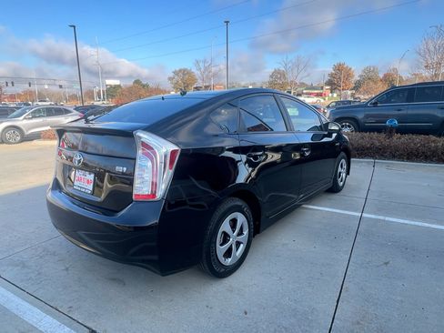 Used 2013 Toyota Prius One image 9