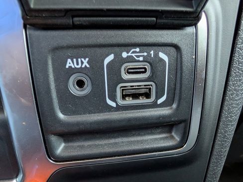 Used 2024 Jeep Wrangler Sport S image 19