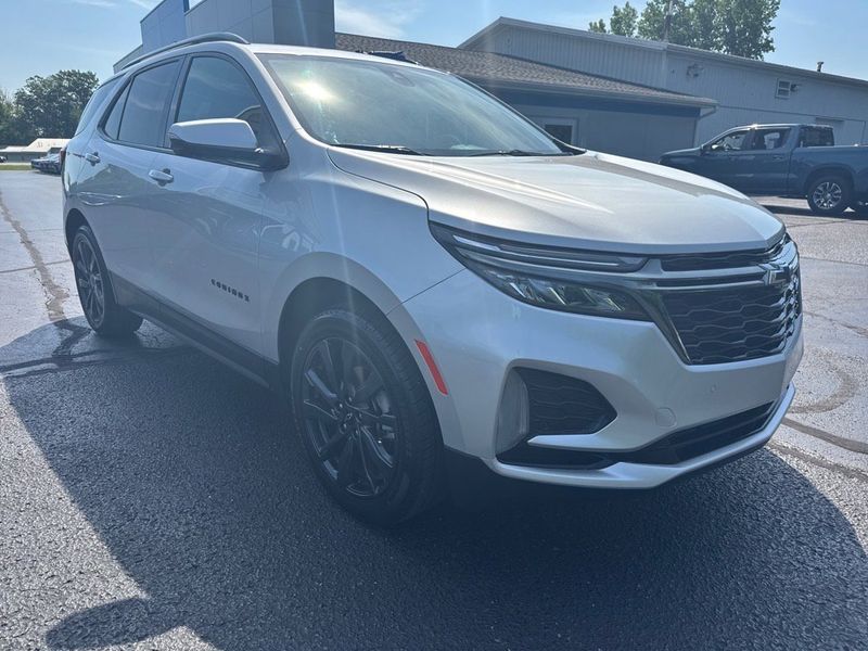 Certified 2022 Chevrolet Equinox RS w/ Infotainment Package image 1