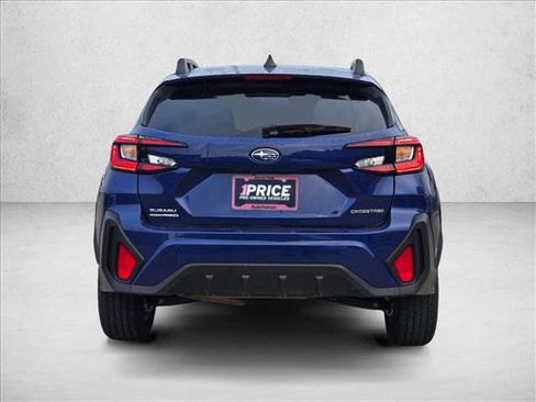 Used 2025 Subaru Crosstrek 2.0i Premium image 6