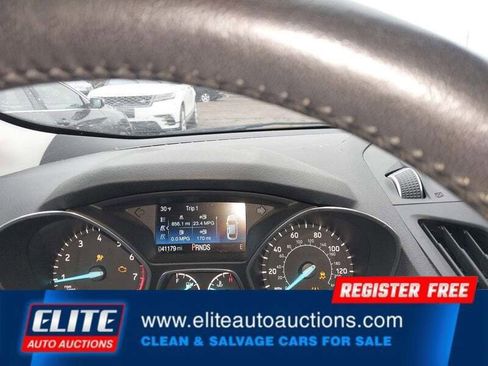 Used 2019 Ford Escape Titanium image 13