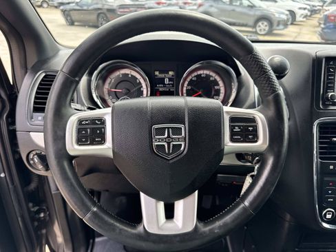 Used 2016 Dodge Grand Caravan R/T w/ Safety Sphere Group FWD image 24
