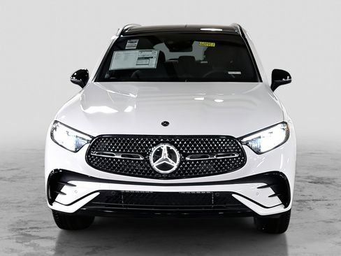 New 2026 Mercedes-Benz GLC 300 4MATIC image 2