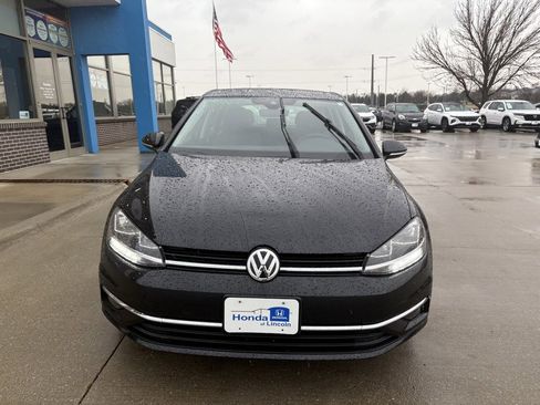 Used 2019 Volkswagen Golf SE w/ Driver Assistance Package image 2