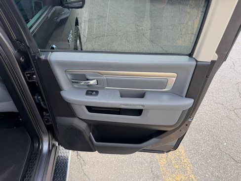 Used 2018 RAM 1500 Big Horn AWD/4WD image 35