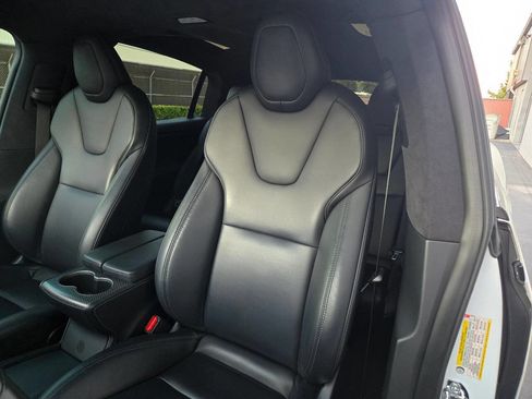 Used 2021 Tesla Model X Performance image 21
