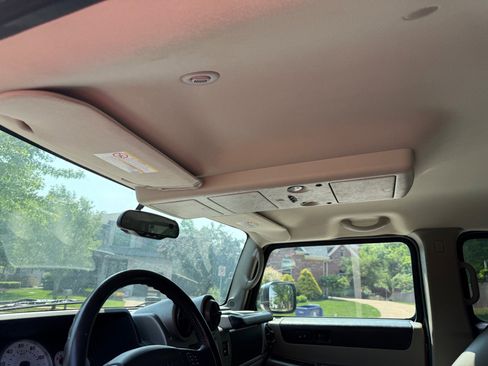 Used 2003 HUMMER H2 Lux Series w/ Preferred Equipment Group image 36