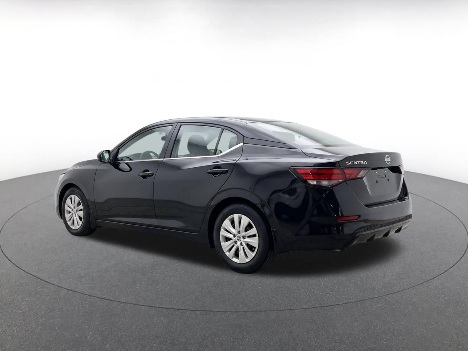 Used 2025 Nissan Sentra S FWD image 6