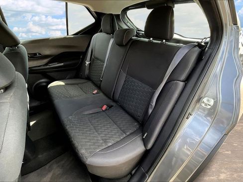 Used 2021 Nissan Kicks S image 24