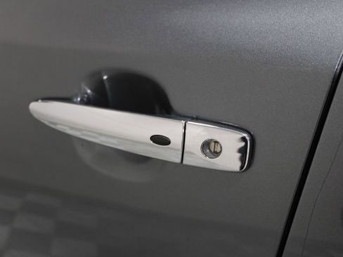 Used 2020 Nissan Leaf SV w/ SV Technology Package image 14