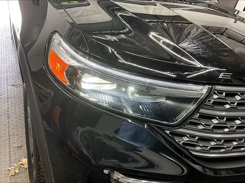 Used 2023 Ford Explorer XLT w/ Equipment Group 202A AWD/4WD image 31