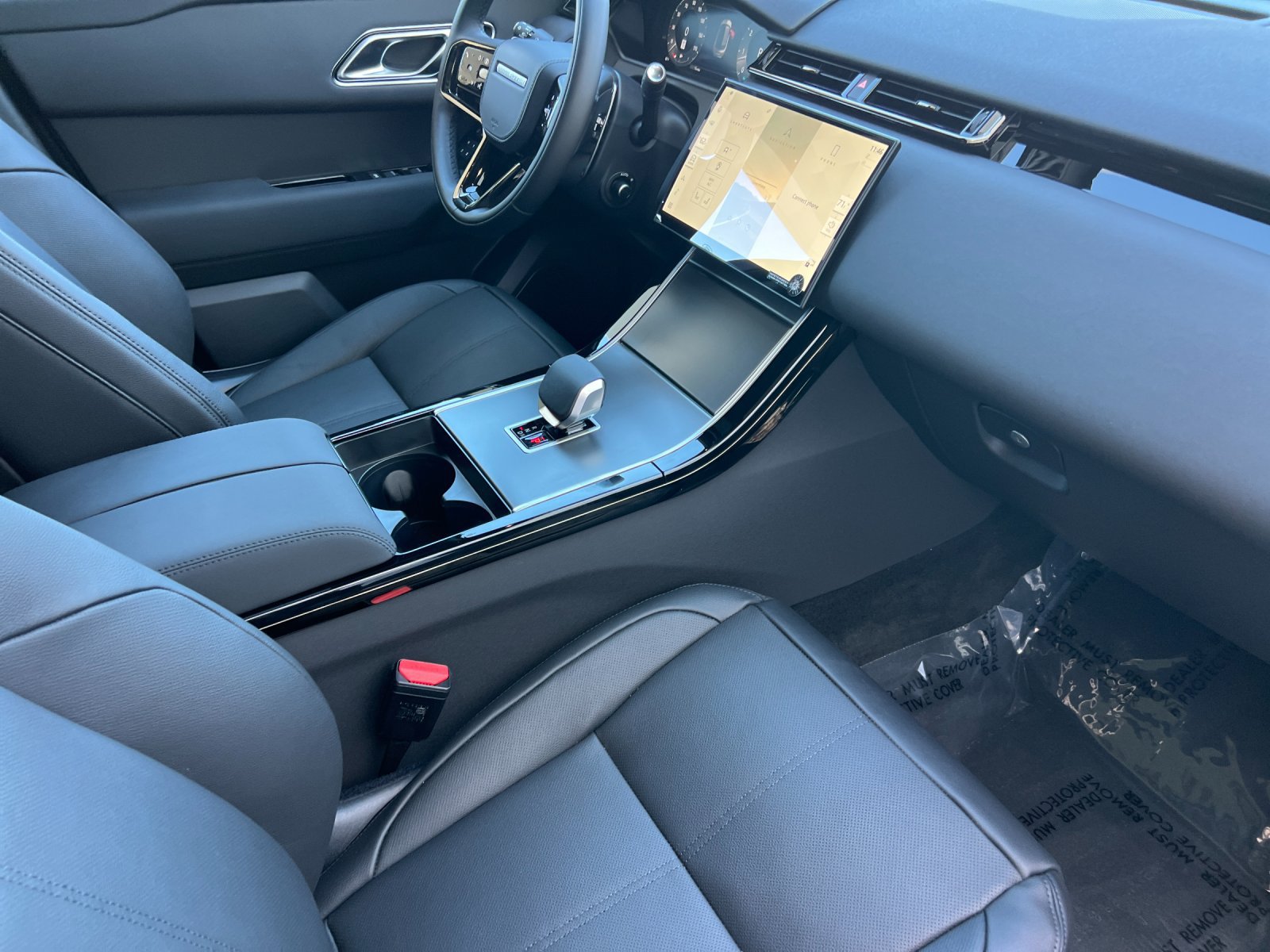 New 2026 Land Rover Range Rover Velar S AWD/4WD image 16