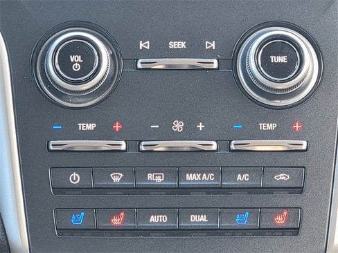 Used 2017 Lincoln MKC Reserve w/ Lincoln MKC Climate Package image 28