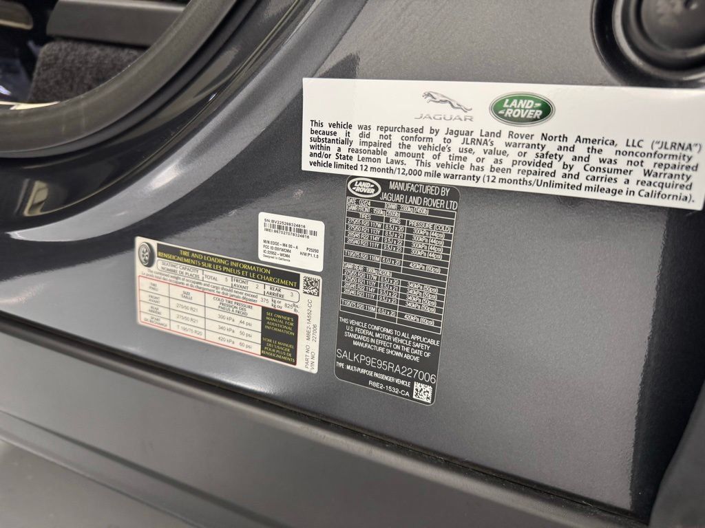 Used 2024 Land Rover Range Rover SE AWD/4WD image 32