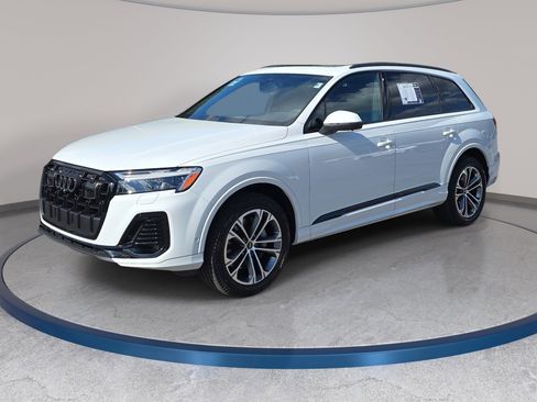 Used 2025 Audi Q7 2.0T Premium w/ Convenience Plus Package AWD/4WD image 1