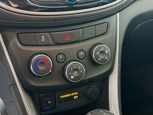 Used 2017 Chevrolet Trax LS image 16