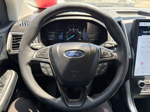Used 2023 Ford Edge SE w/ Black Appearance Package AWD/4WD image 13