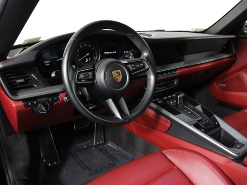 Used 2021 Porsche 911 Targa 4S image 4