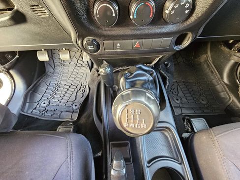 Used 2014 Jeep Wrangler Sport AWD/4WD image 16