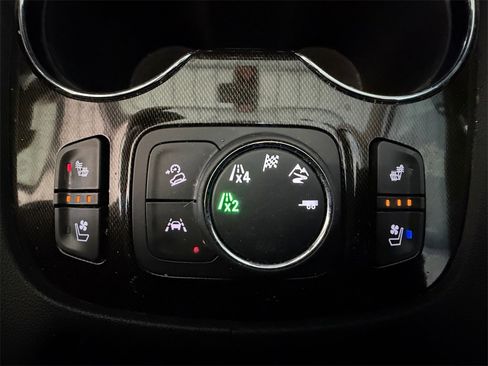 Used 2021 GMC Acadia AT4 w/ Technology Package image 11