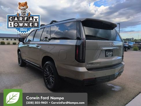 Used 2025 Cadillac Escalade ESV Sport Platinum w/ LPO, Floor Liner Package AWD/4WD image 5