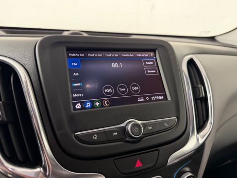 Used 2021 Chevrolet Equinox LT FWD image 15