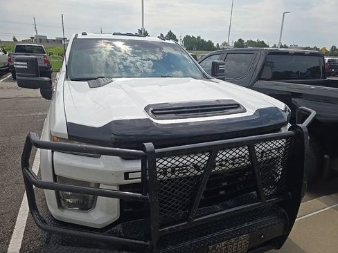 Used 2022 Chevrolet Silverado 2500 LT w/ Z71 Sport Edition AWD/4WD image 2