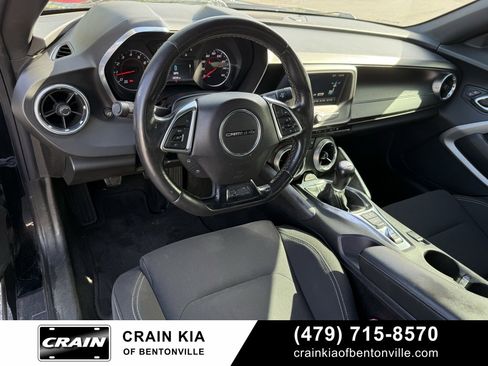 Used 2017 Chevrolet Camaro LT image 9