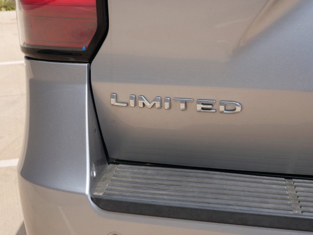 Used 2021 Ford Expedition Limited AWD/4WD image 9