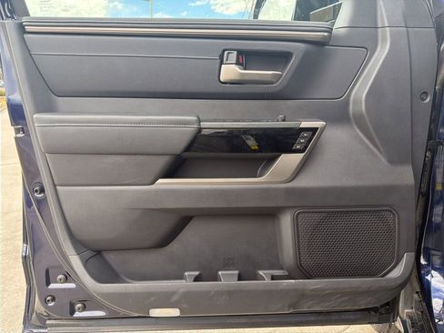 Used 2024 Toyota Tundra Limited AWD/4WD image 10