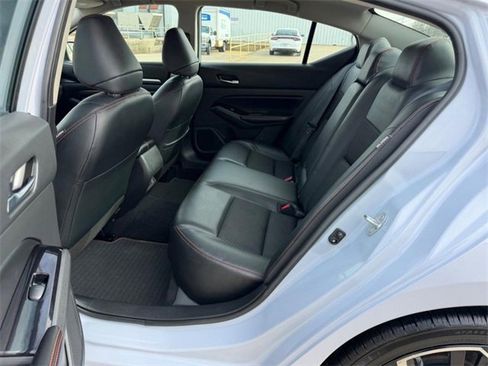 Used 2023 Nissan Altima 2.5 SR image 7