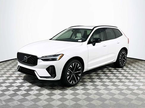 New 2026 Volvo XC60 B5 Ultra w/ Climate Package PRO image 3