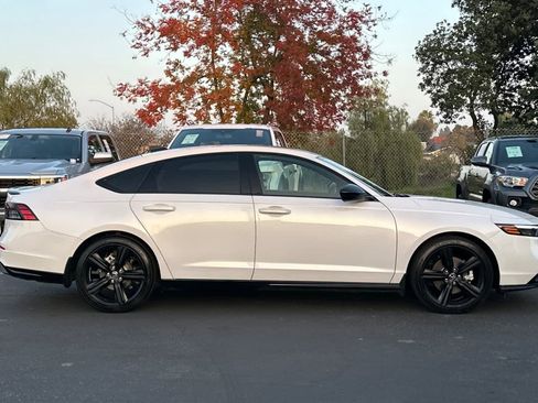 Used 2024 Honda Accord Sport image 9