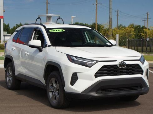 Used 2023 Toyota RAV4 XLE image 2