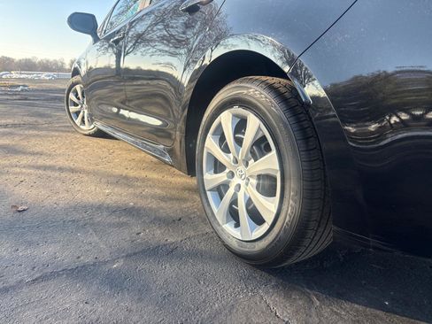 Used 2023 Toyota Corolla LE image 5