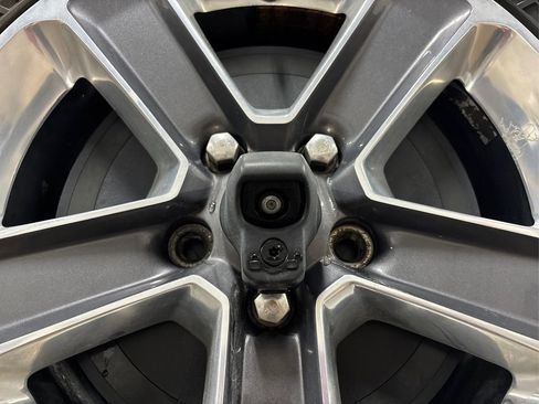 Used 2018 Jeep Wrangler Unlimited Sahara image 16