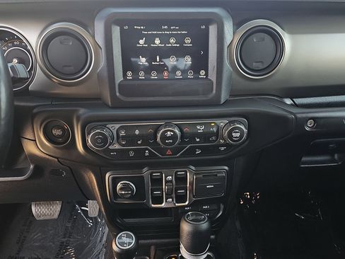 Used 2020 Jeep Wrangler Unlimited Sport image 19