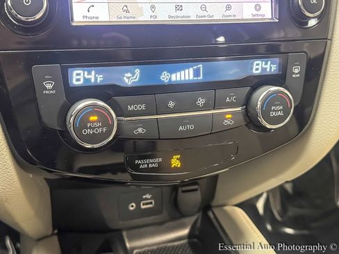 Used 2020 Nissan Rogue Sport SL image 17