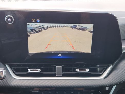 Used 2025 Chevrolet Equinox LT w/ Convenience Package II FWD image 18